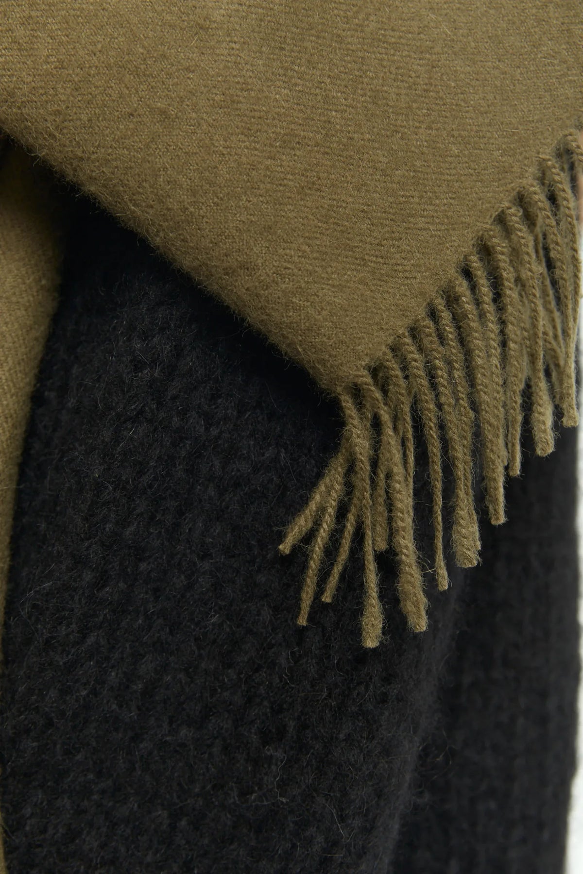 PACHA THROW